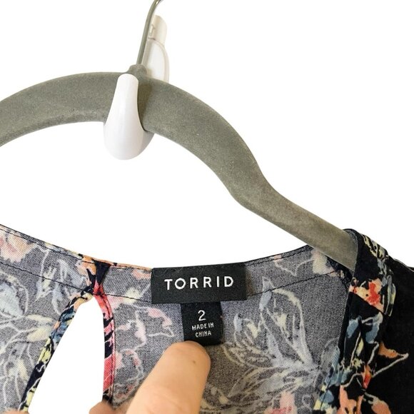 Torrid Navy Blue Floral V‎ Neck Button Front Romper Women’s Plus Size 2X NO BELT - Picture 5 of 7